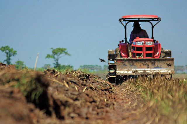 Profesión de operador de maquinaria agrícola.